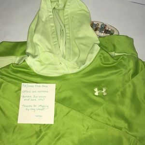 Under Armour - two tone green sweatshirt